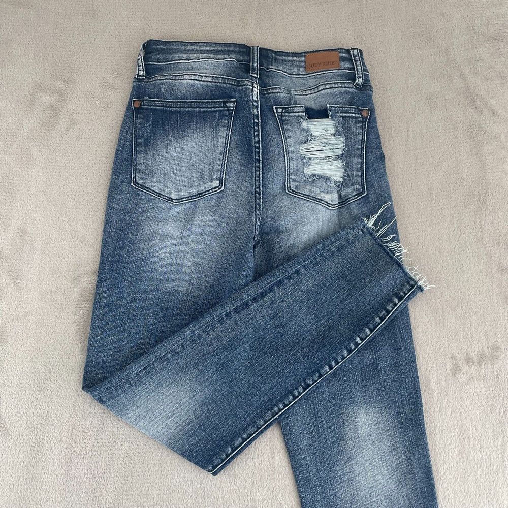 Judy Blue Jeans Women 0/24 (Fits 24x26) Blue Distressed Relaxed Fit Stretch